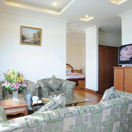 Hoang Yen Hotel Thuan An Экстерьер фото