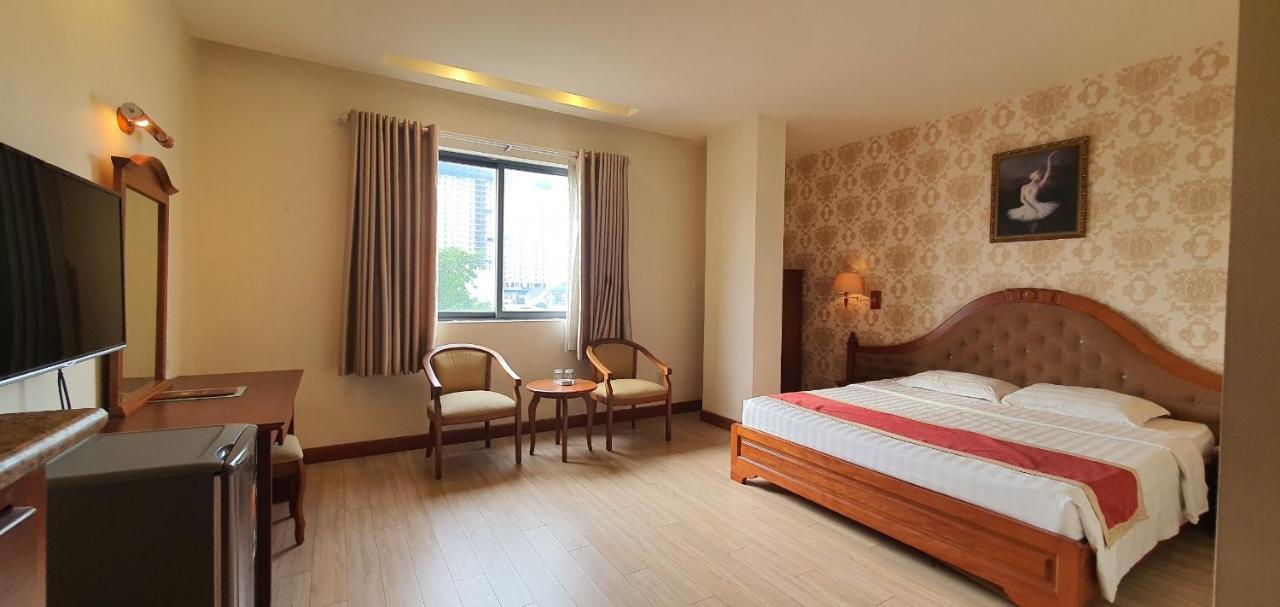 Hoang Yen Hotel Thuan An Экстерьер фото