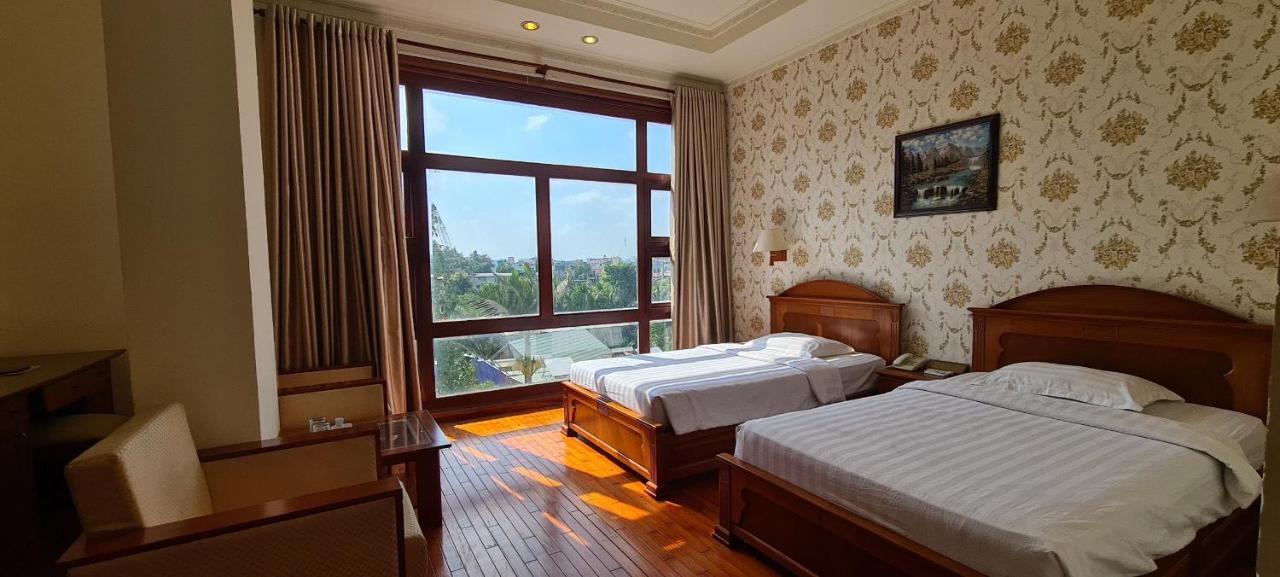 Hoang Yen Hotel Thuan An Экстерьер фото